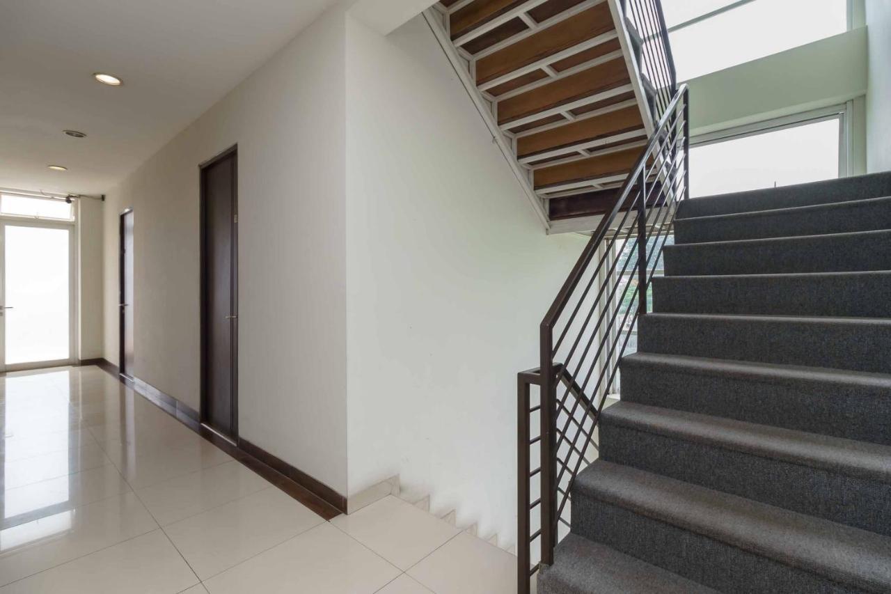 Avalon Karawaci Redpartner Hotel 2*